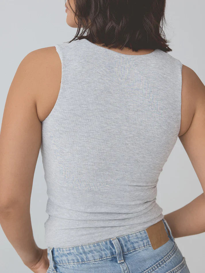 Klassy Ribbed Scoop Tank Brami