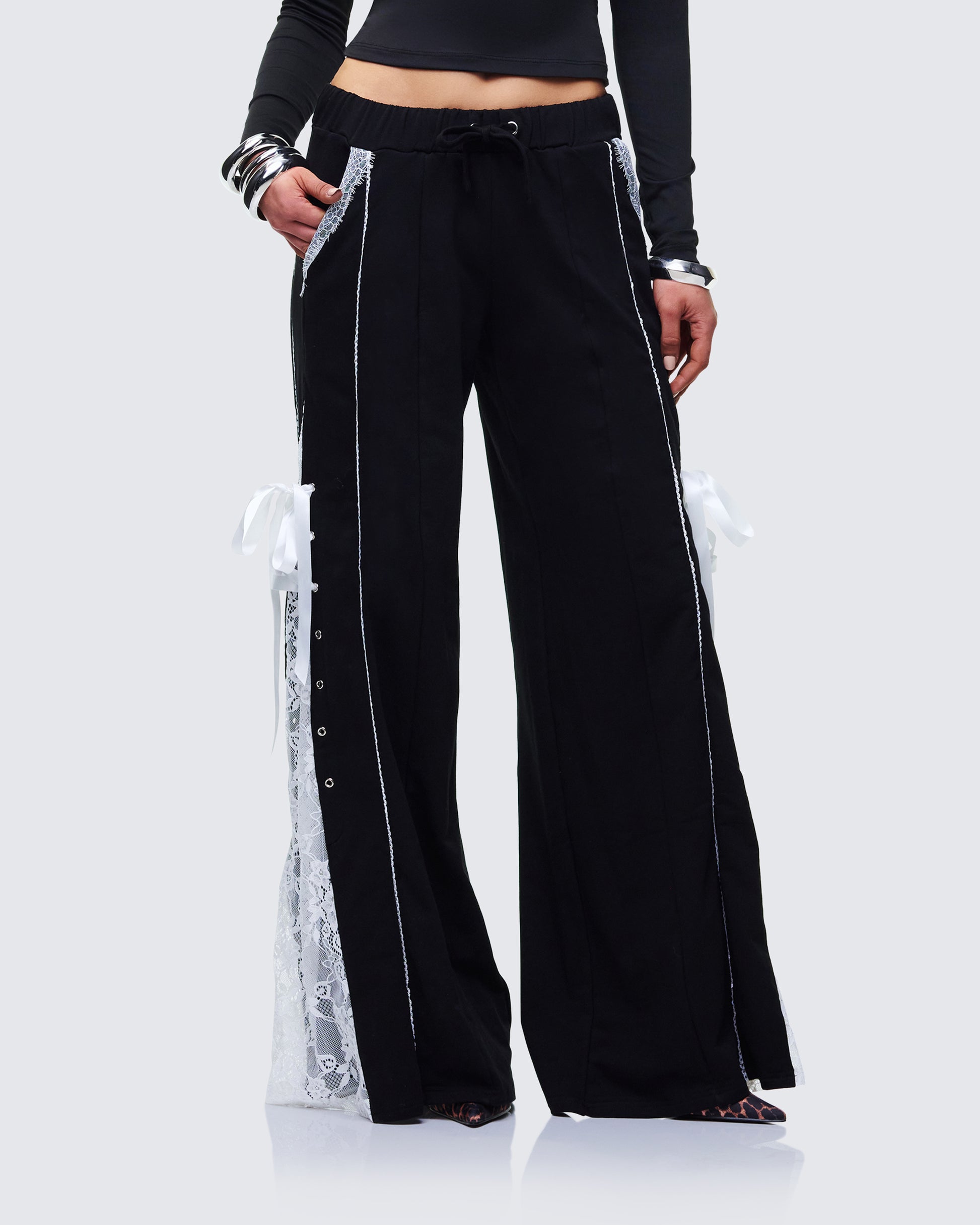Finesse Corbyn Black Lace Window Sweatpants