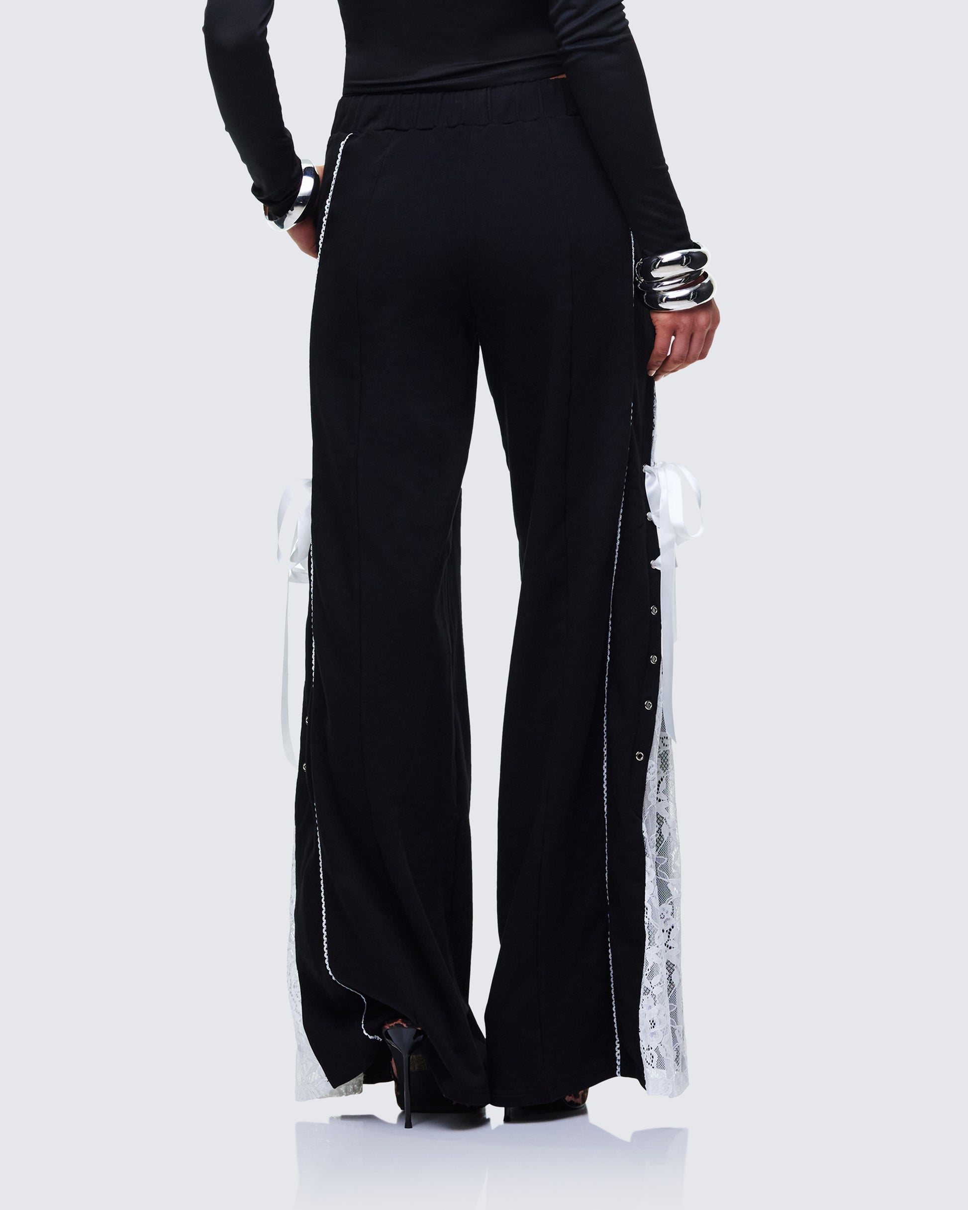 Finesse Corbyn Black Lace Window Sweatpants
