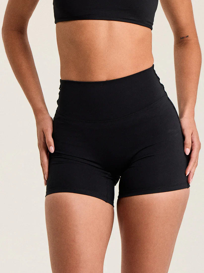 Klassy AllWays Lace Shorts 5"