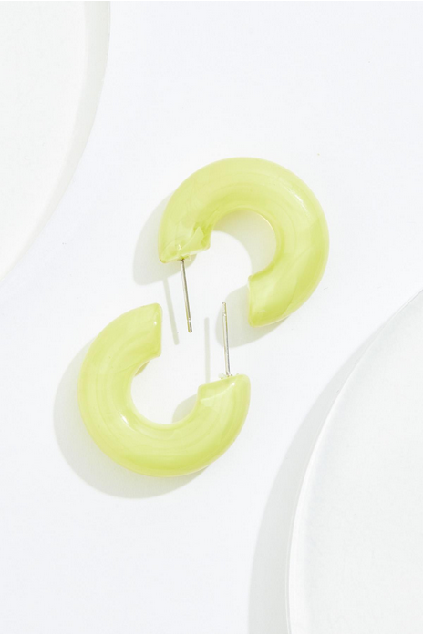 Cato Fashions Everyday Color Lucite Swirl Hoop Earrings