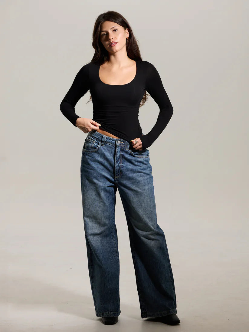 Klassy Scoop Neck Braless Long Sleeve