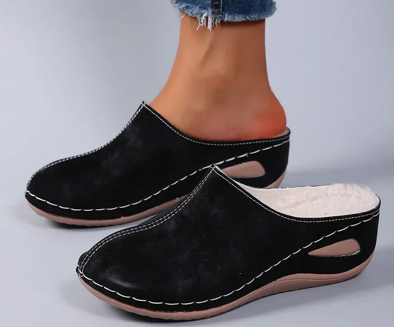 Nabalu Mirevona | Women’s slides with Side Cut-Outs