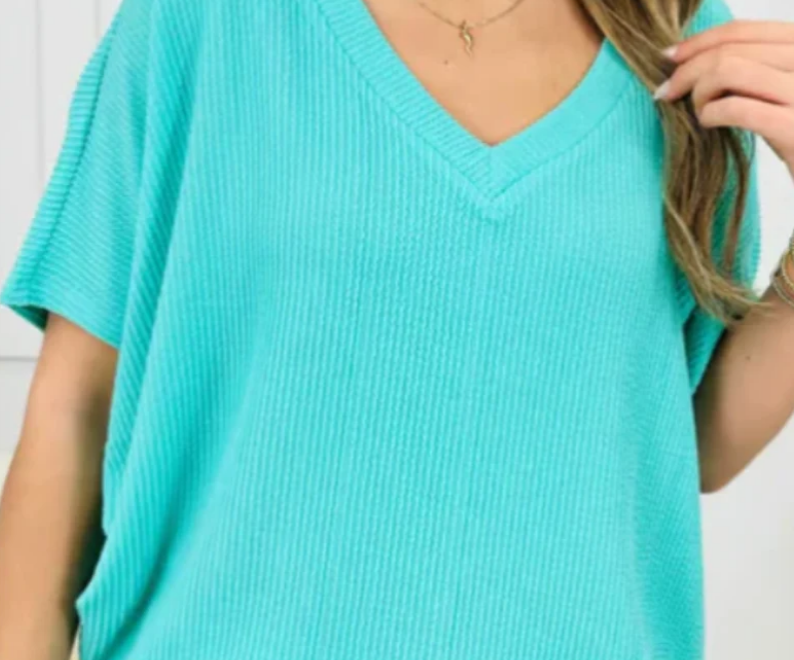 Nabalu Serilda | Women’s Textured V-Neck Short Sleeve Knit Top