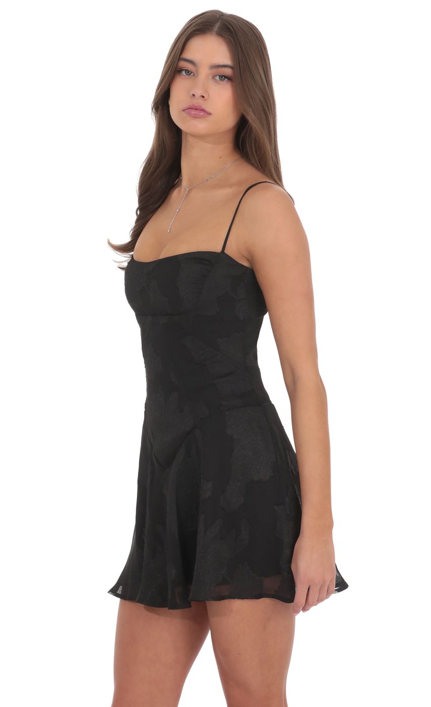 Lucy In The Sky Textured Pattern A-line Dress in Black