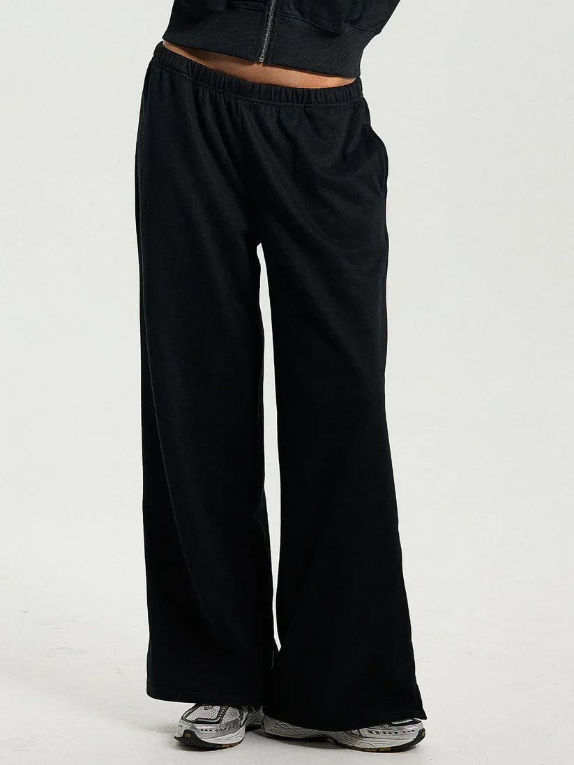 Klassy Lightweight Wide Leg Sweat Pants