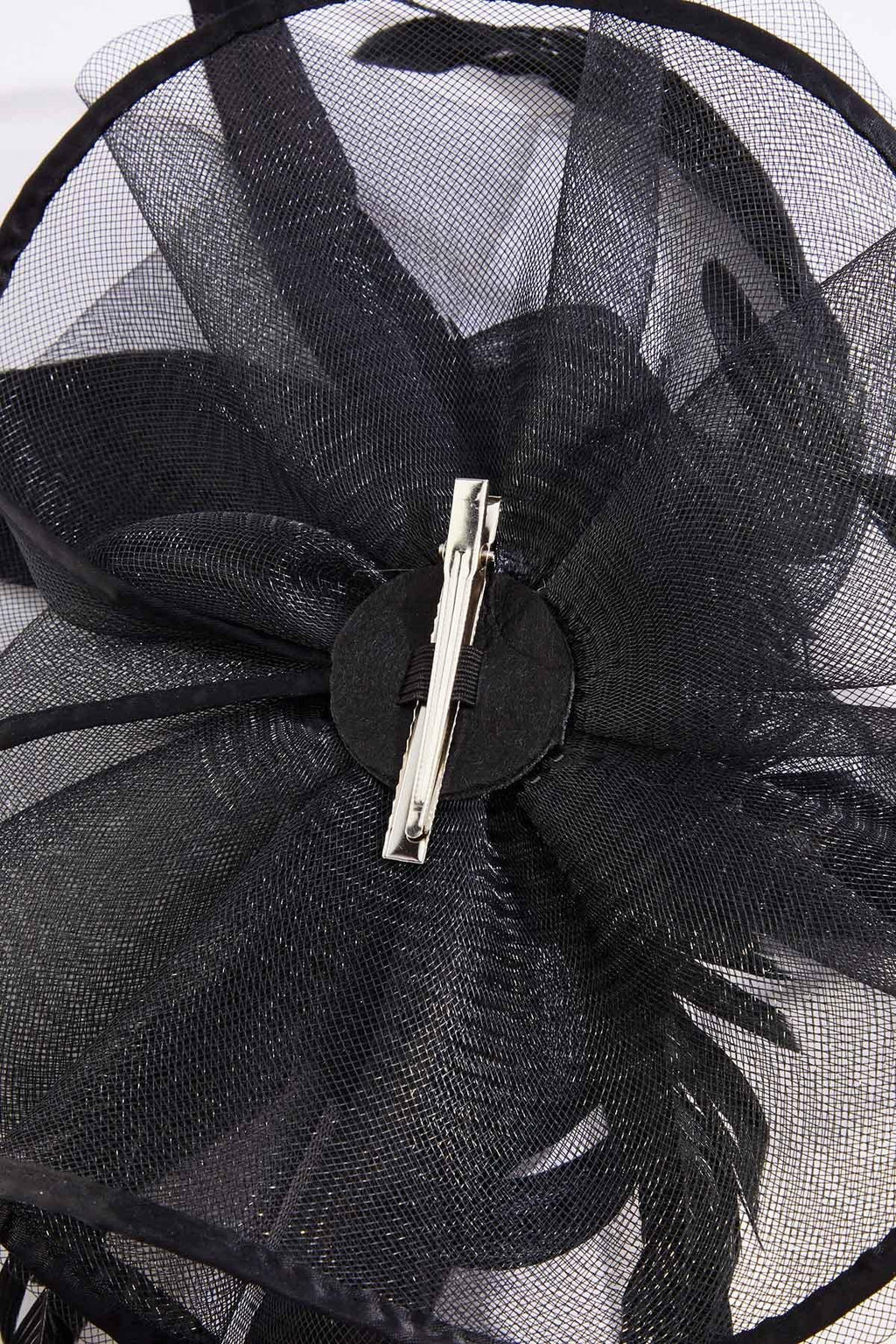 Cato Fashions Oversized Feather Mesh Bow Fascinator