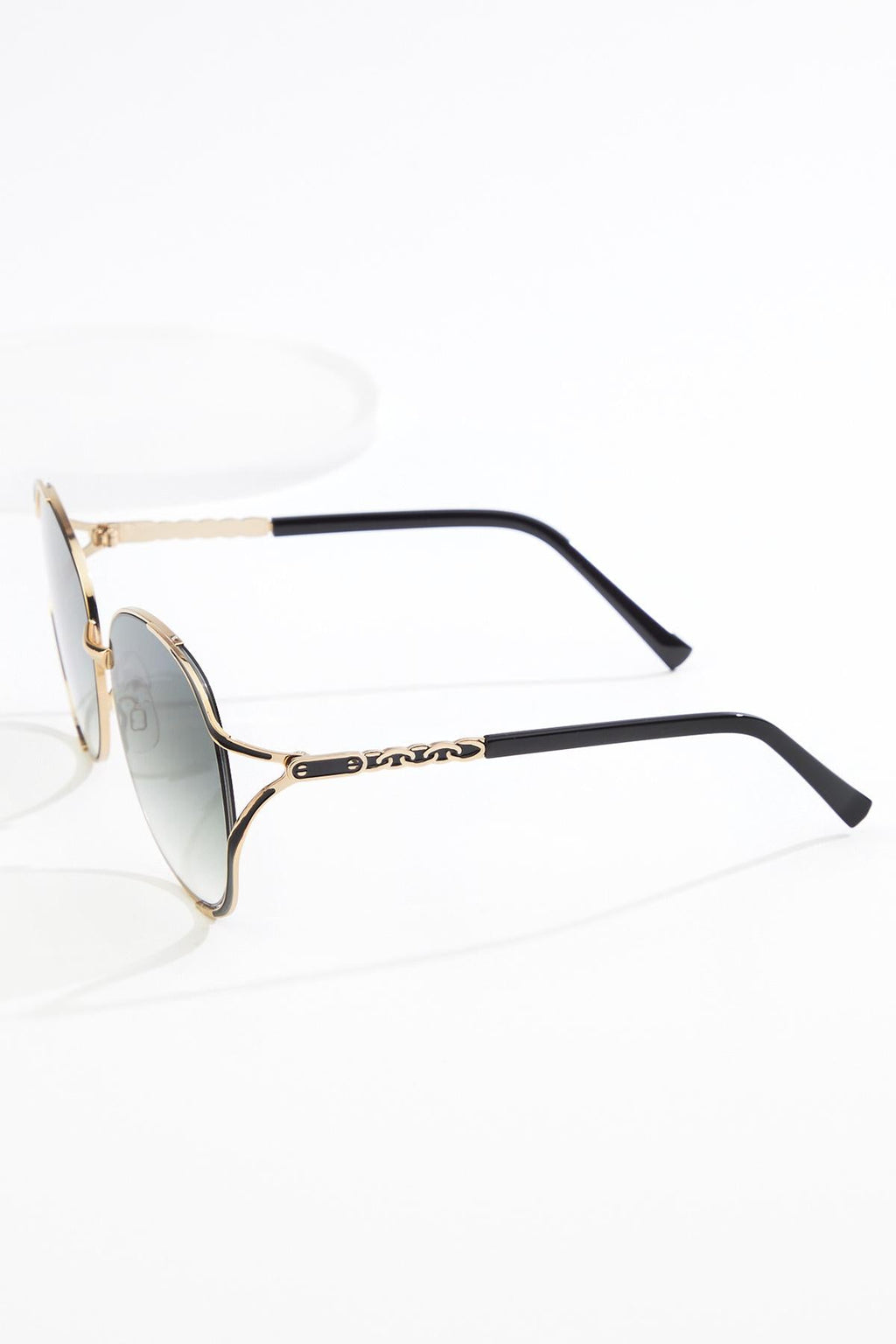 Cato Fashions Metal Cut Out Chain Sunglasses