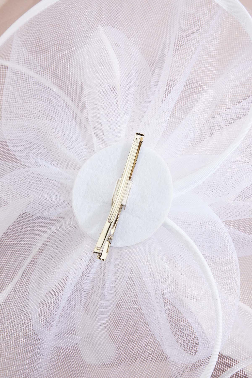 Cato Fashions White Feather Rose Mesh Veil Fascinator