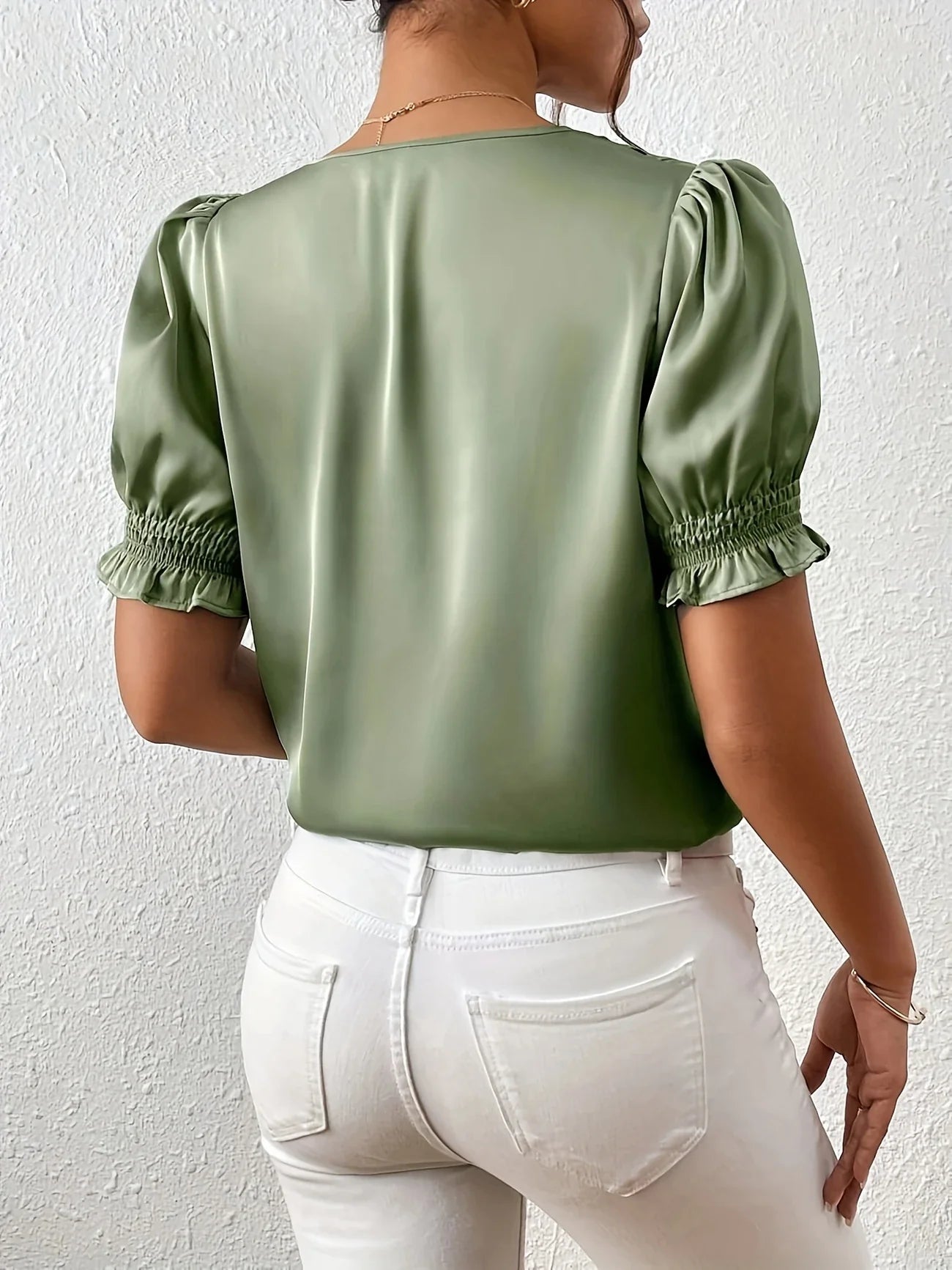 Nabalu Ari | Women’s Puff Sleeve Button Blouse