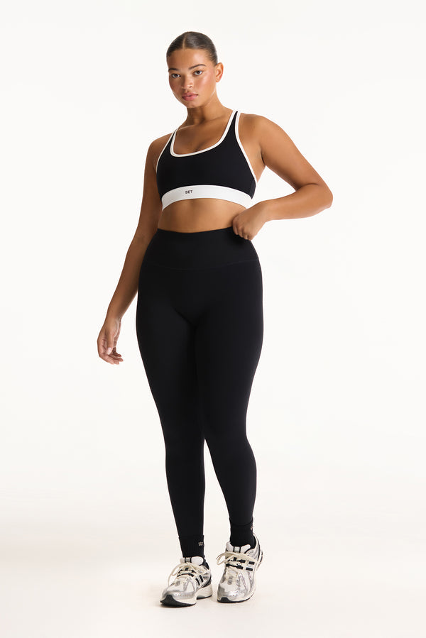 Set Active cloud staple bra
