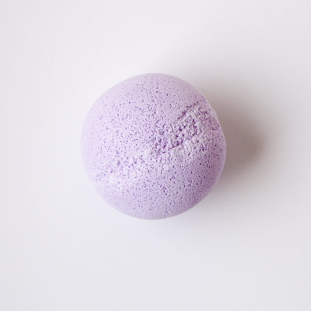 Bramble Berry 8 oz Sphere Clamshell Mold - 50 molds