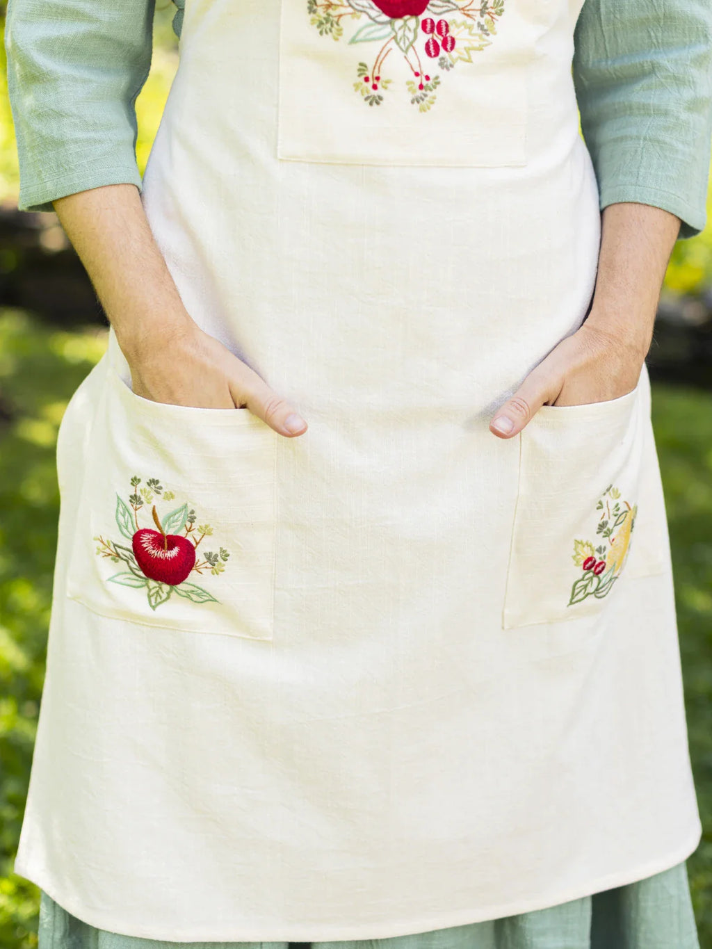 April Cornell Delicious Embroidered Apron - Ecru