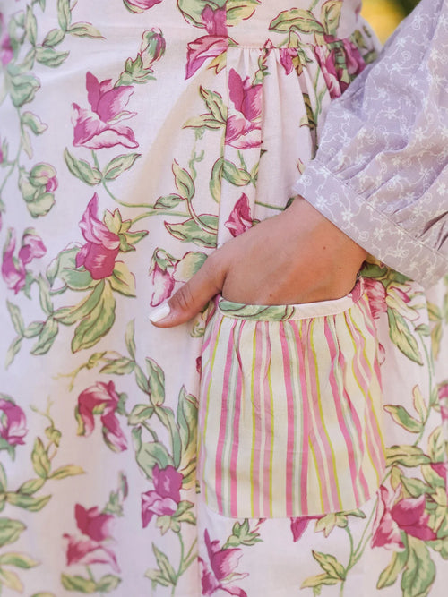 April Cornell Sweet Pea Ruffle Farmhouse Apron - Rose