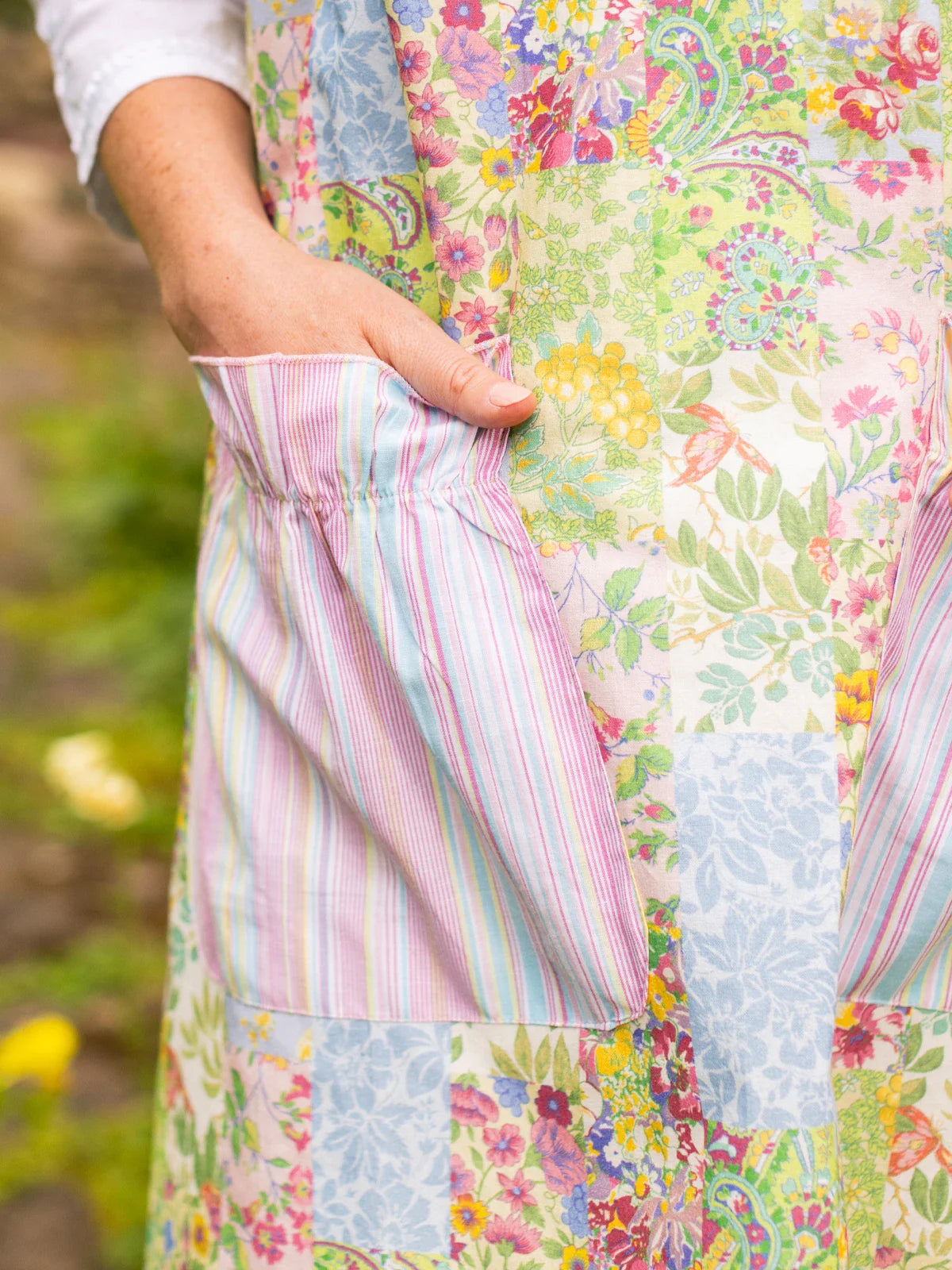 April Cornell Garden Collage Apron - Pastel