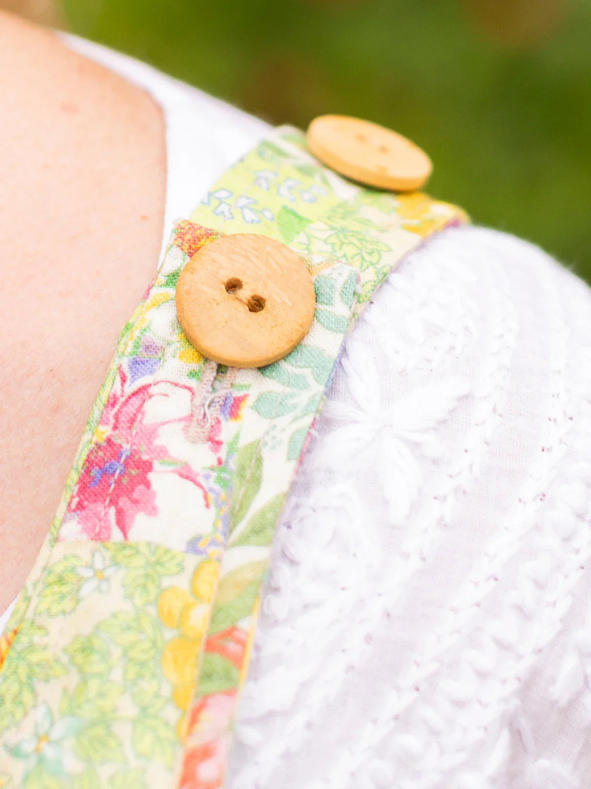 April Cornell Garden Collage Apron - Pastel