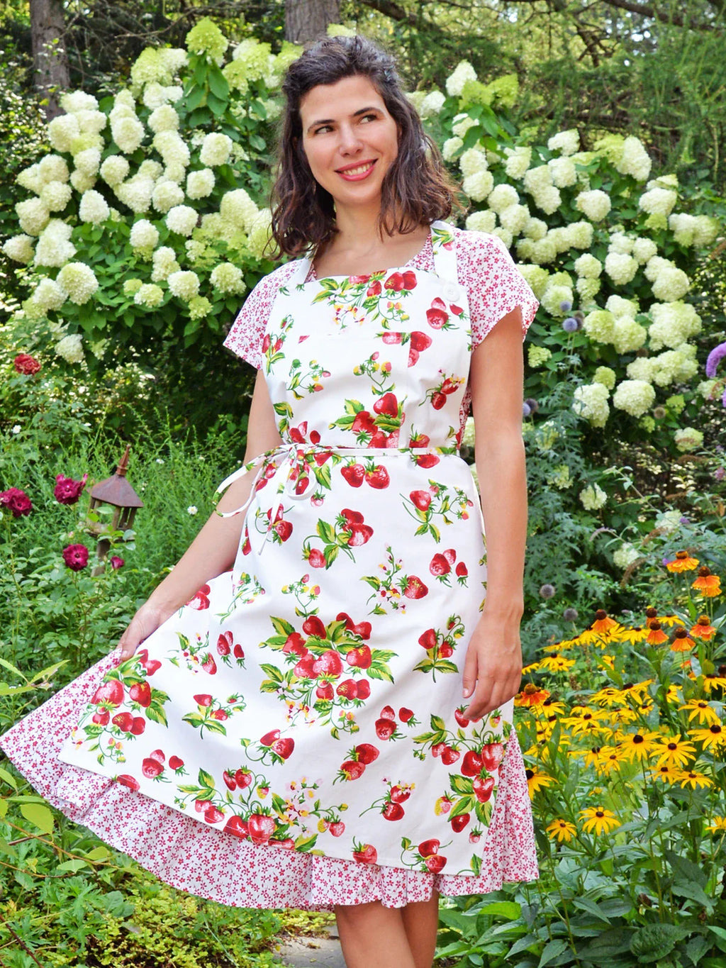 April Cornell Strawberry Basket Chef Apron