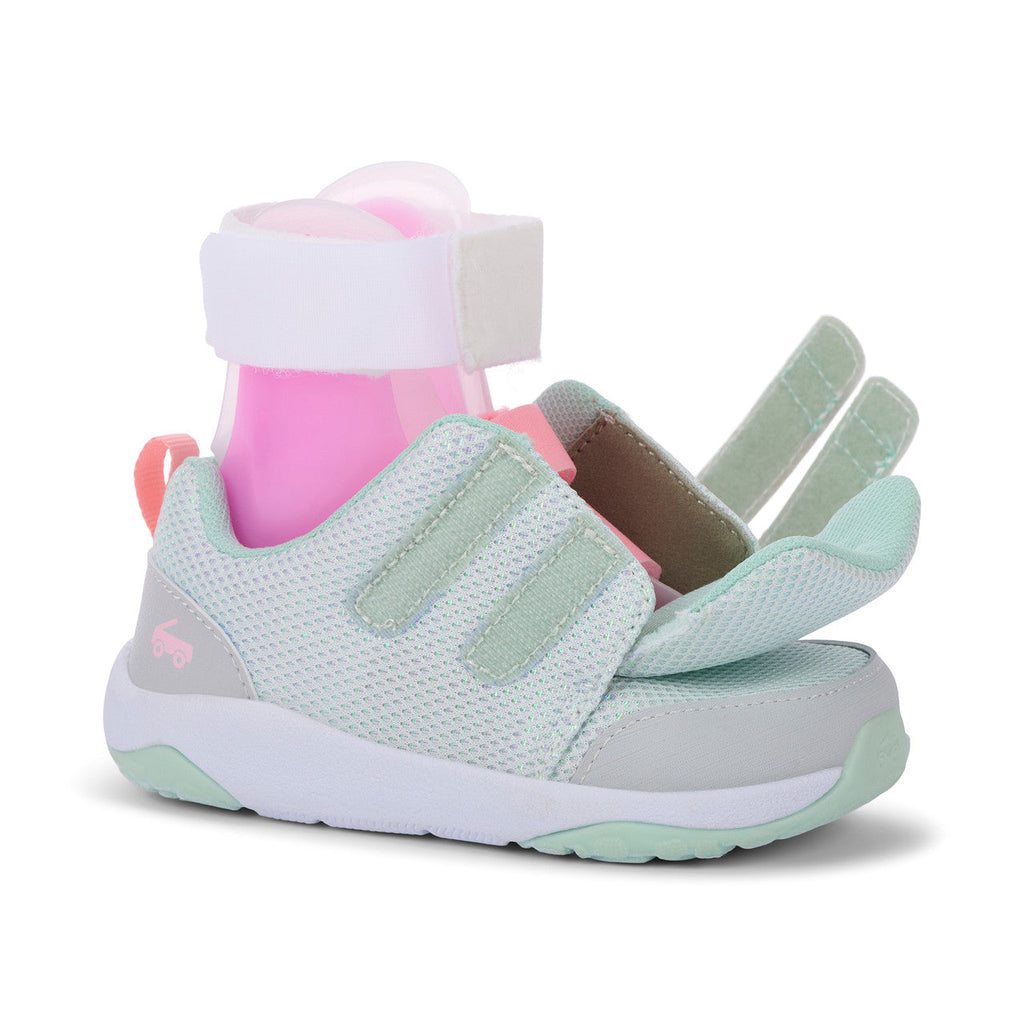 See Kai Run girls Ryder Adapt Light Gray Shimmer