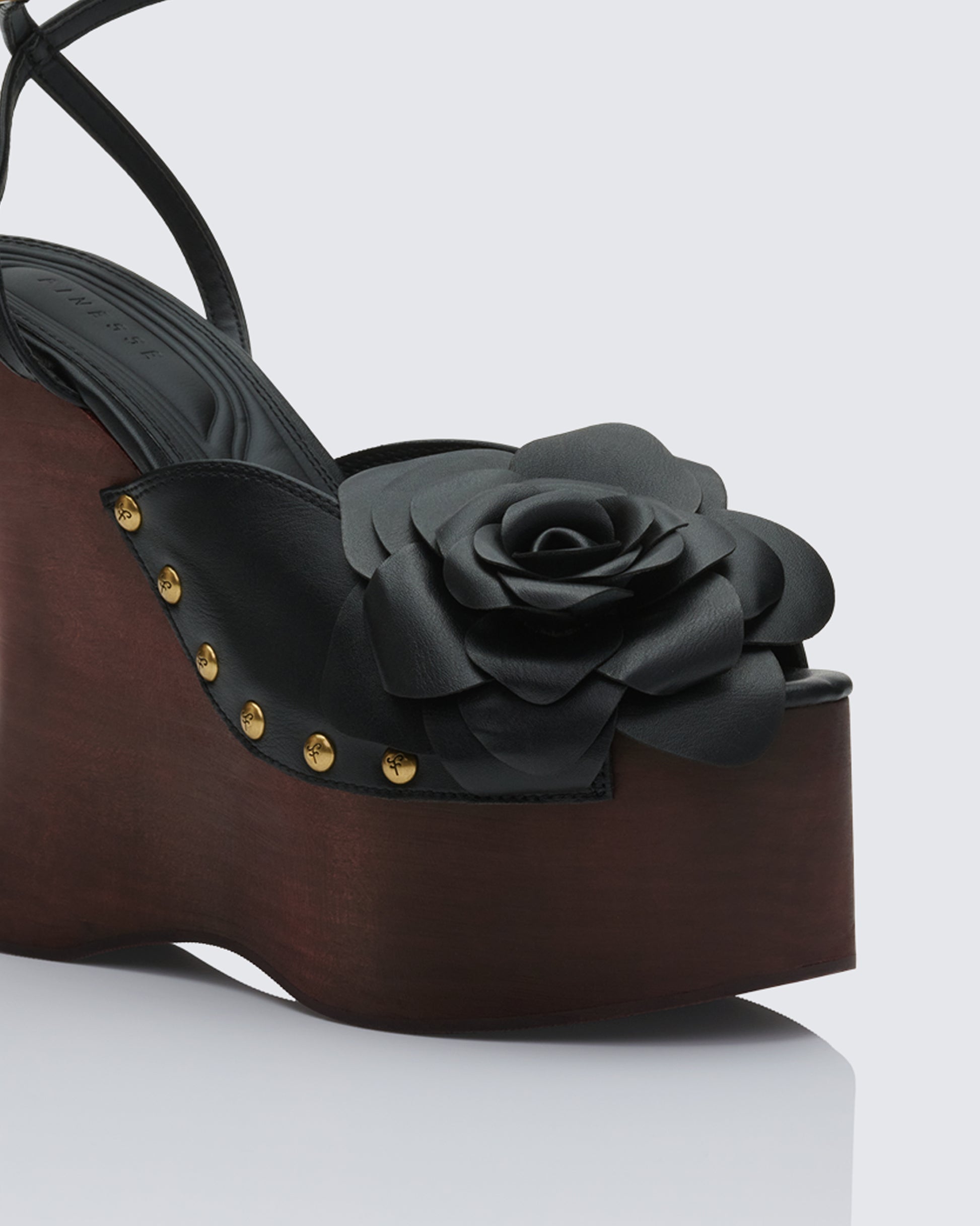Finesse Elyanna Corsage Wooden Wedges