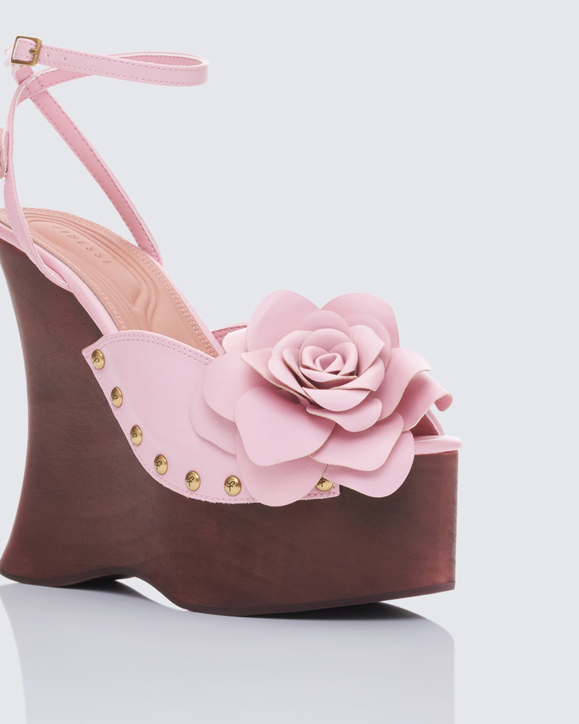 Finesse Elyanna Corsage Wooden Wedges