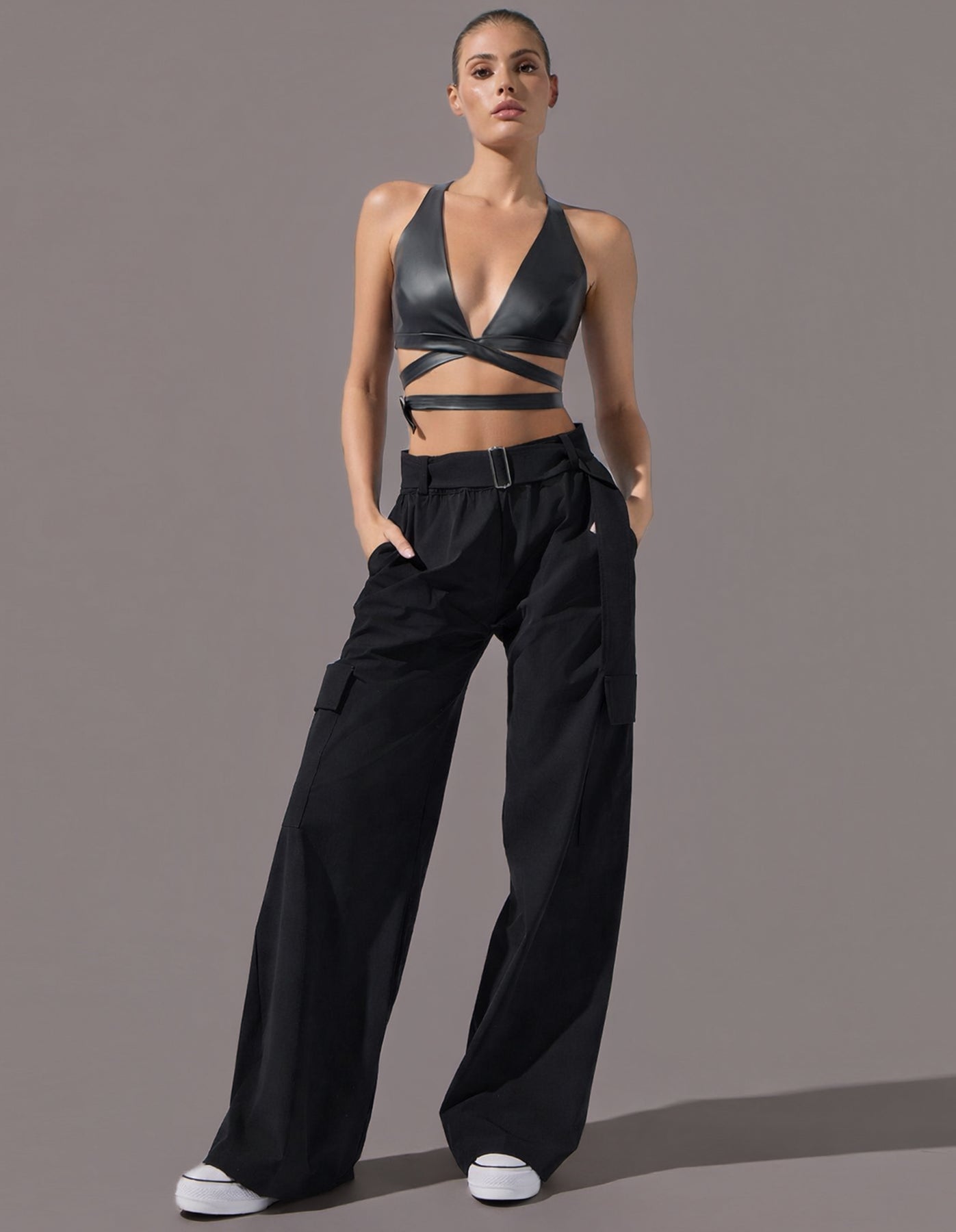 Heroine Sport Wrap Leather Bra [BLACK]