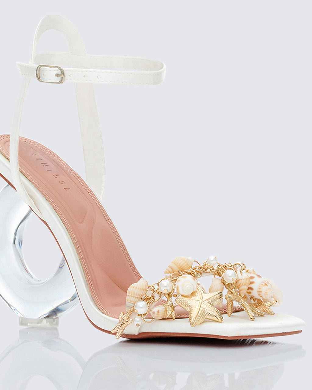 Finesse Jude Gold Seashell Charm Sandal