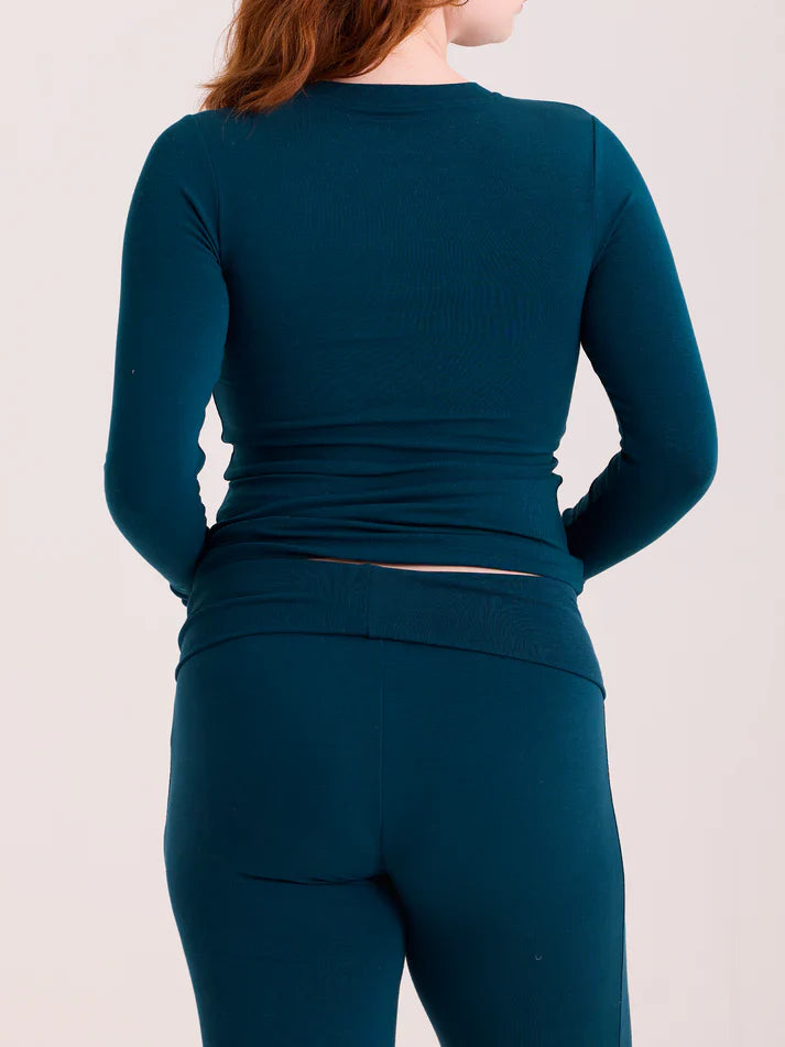 Klassy Crew Neck Braless Long Sleeve 1