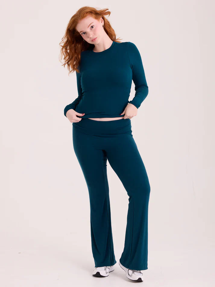 Klassy Crew Neck Braless Long Sleeve 1