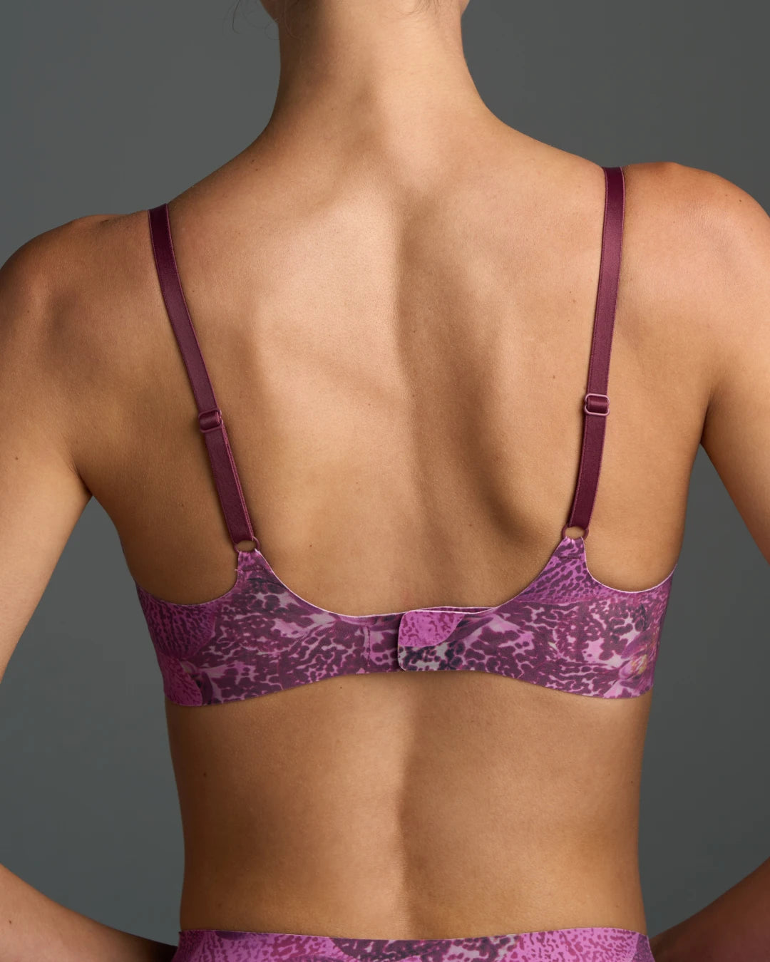 Eby Bra Pain Free T-Shirt Bra - SmartSilicone Tec 2