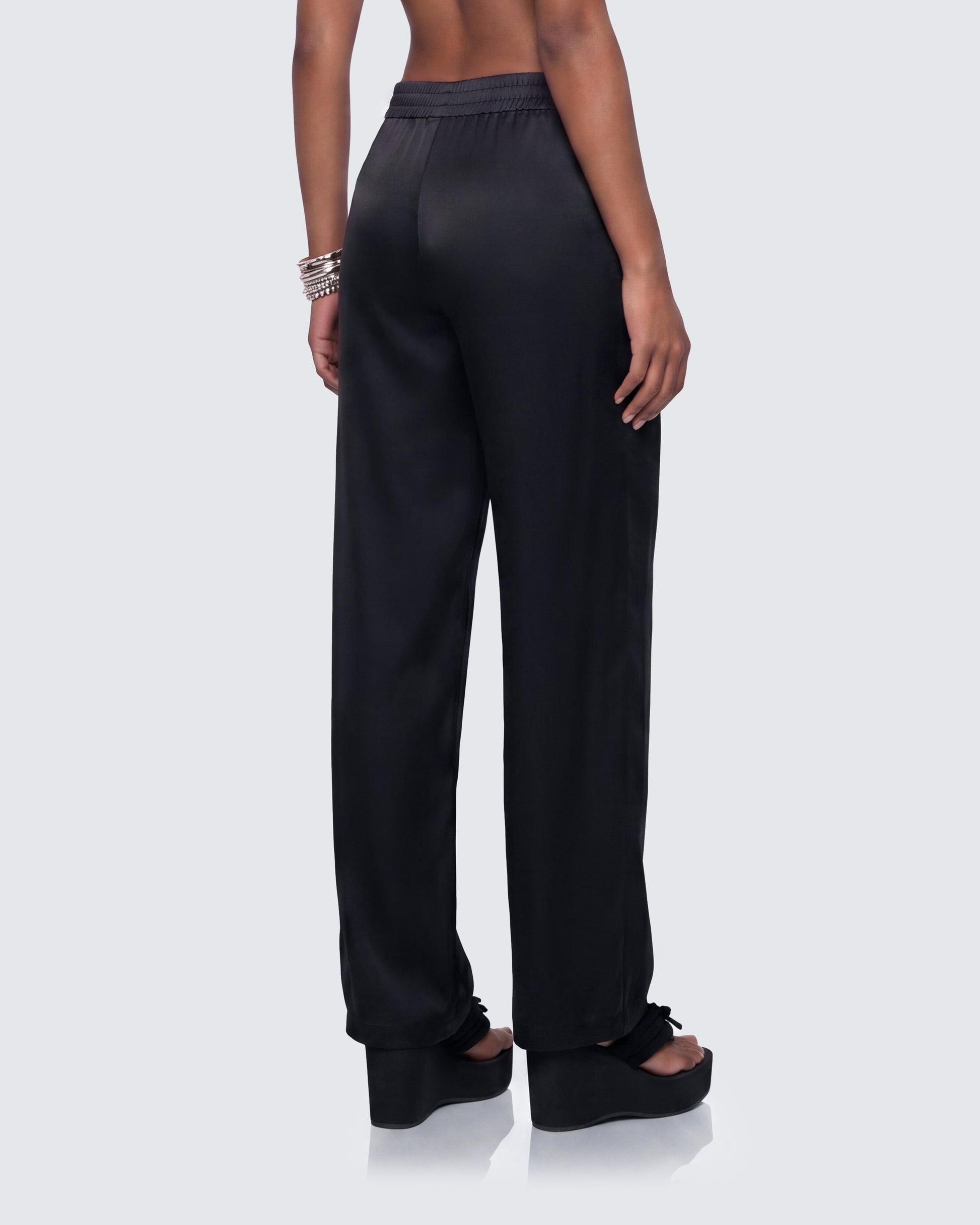 Finesse Suzanna Satin Wide Leg Trouser