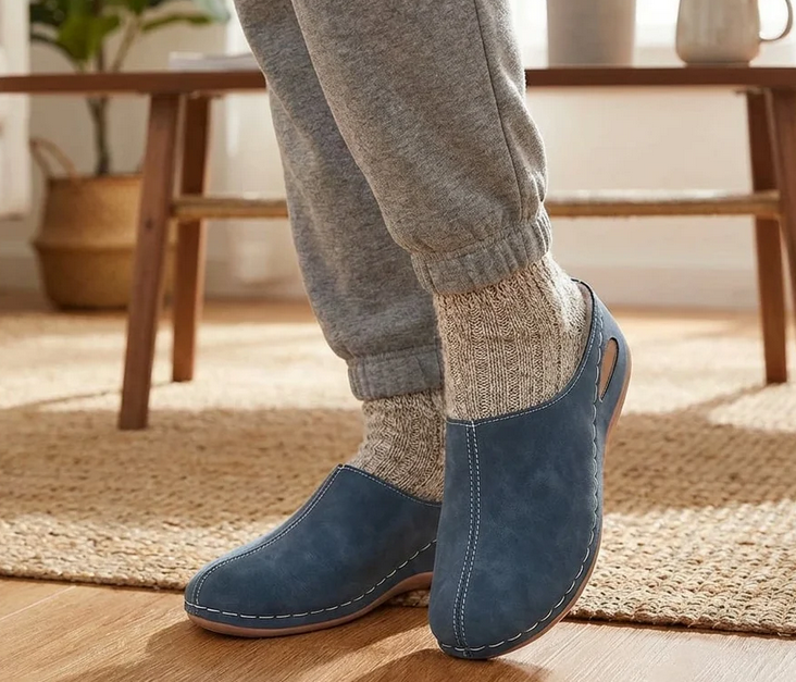 Nabalu Mirevona | Women’s slides with Side Cut-Outs