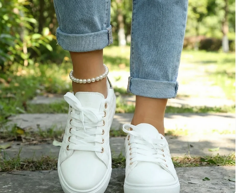 Nabalu Selvara | Women’s Classic Lace-Up Sneakers