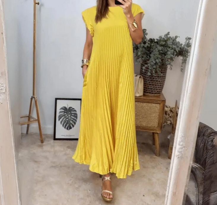 Nabalu Selvara | Women’s Sleeveless Pleated Dress