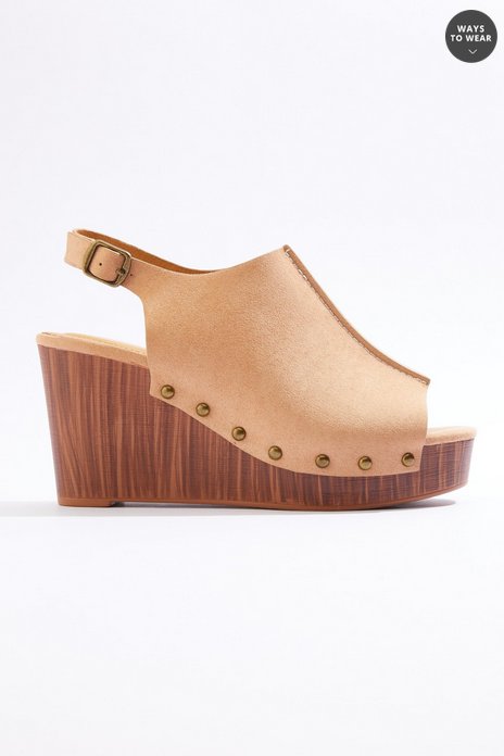 Cato Fashions Stud Trim Wedge Sandal