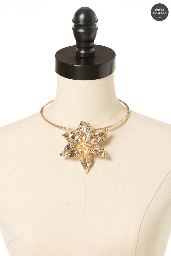 Cato Fashions Hammered Gold Statement Flower Wire Necklace