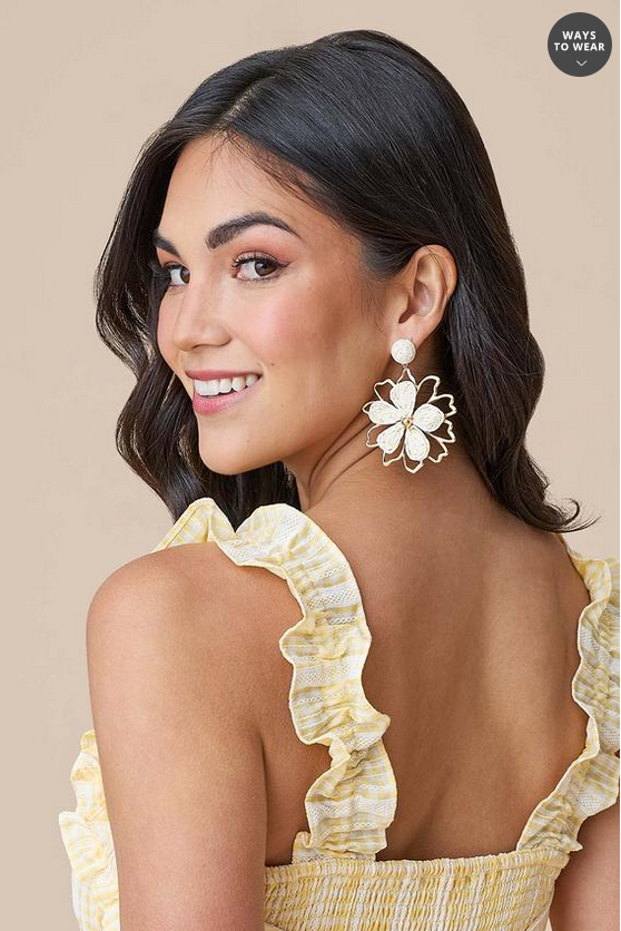 Cato Fashions Raffia Gold Stacked Floral Earrings