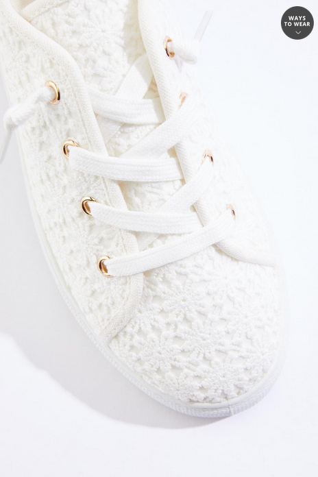 Cato Fashions Mesh Crochet Scrunch Sneakers