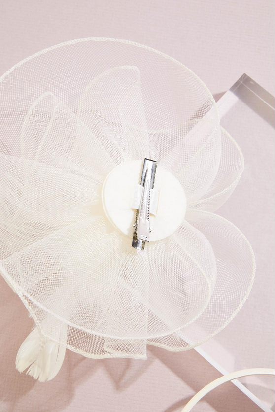 Cato Fashions White Feather Mesh Fascinator