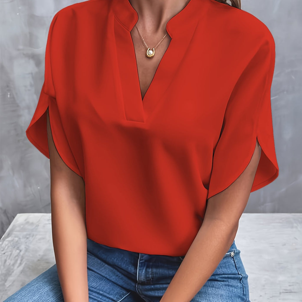 Nabalu Taylor | Relaxed V-Neck Summer Blouse 1