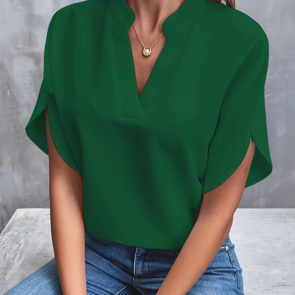 Nabalu Taylor | Relaxed V-Neck Summer Blouse 2