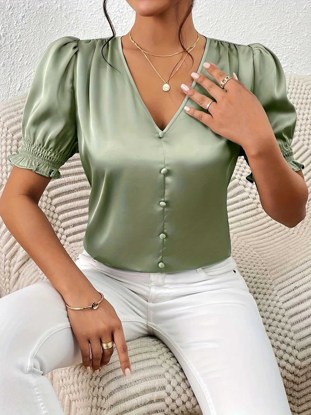Nabalu Ari | Women’s Puff Sleeve Button Blouse
