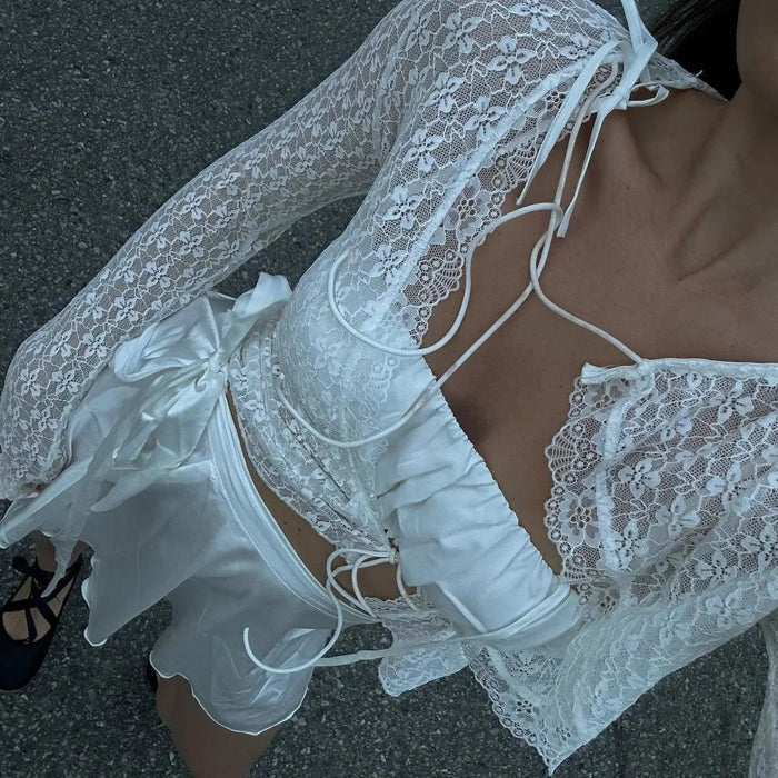 *Sonnet Floral Lace Trim Top